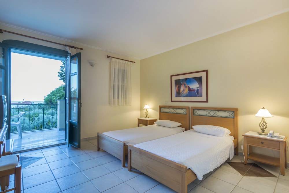 Kyveli Apartments 6/50