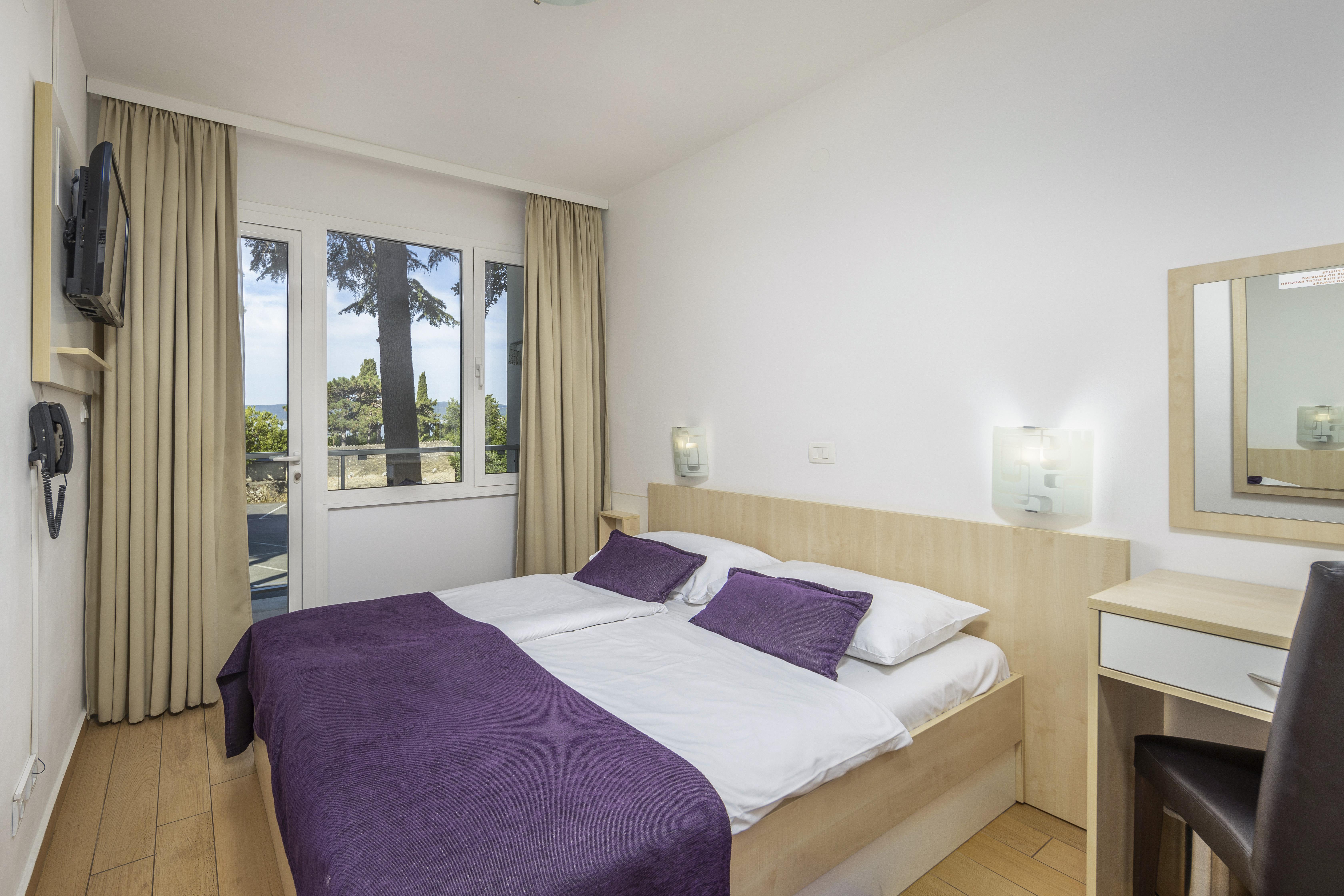 Superior, Sea Side, Balcony