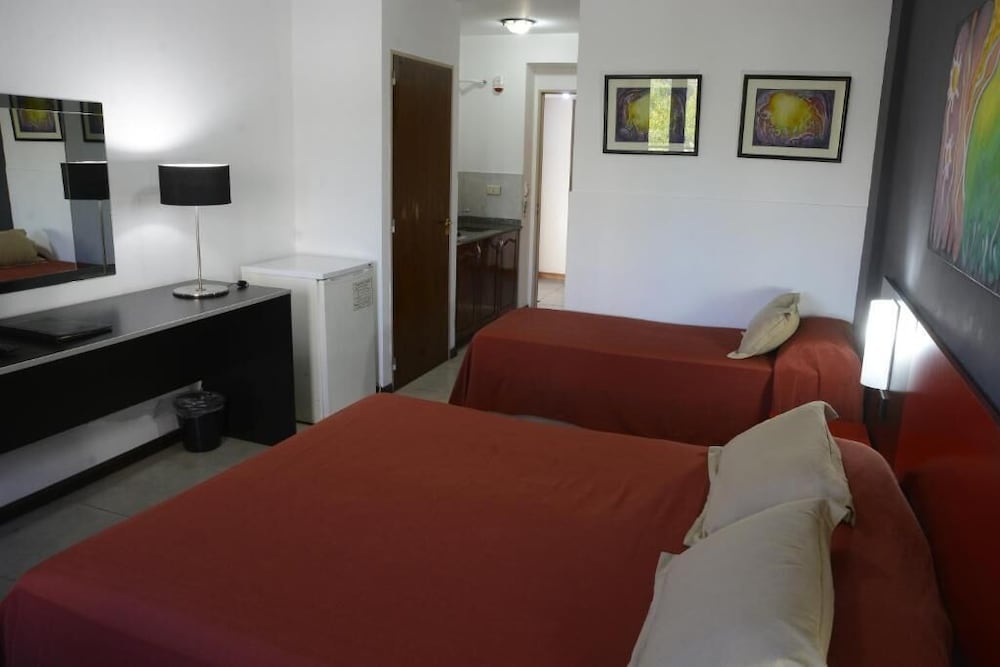 Apart Hotel Alvear 9/23