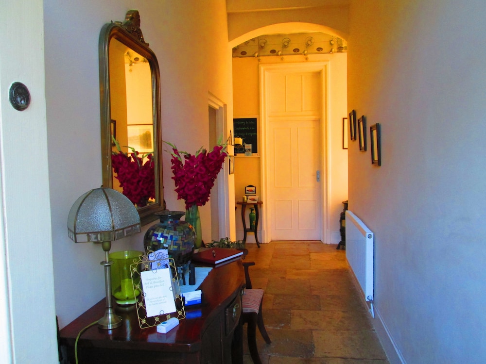 Weston Manor Bed And Breakfast 4/30