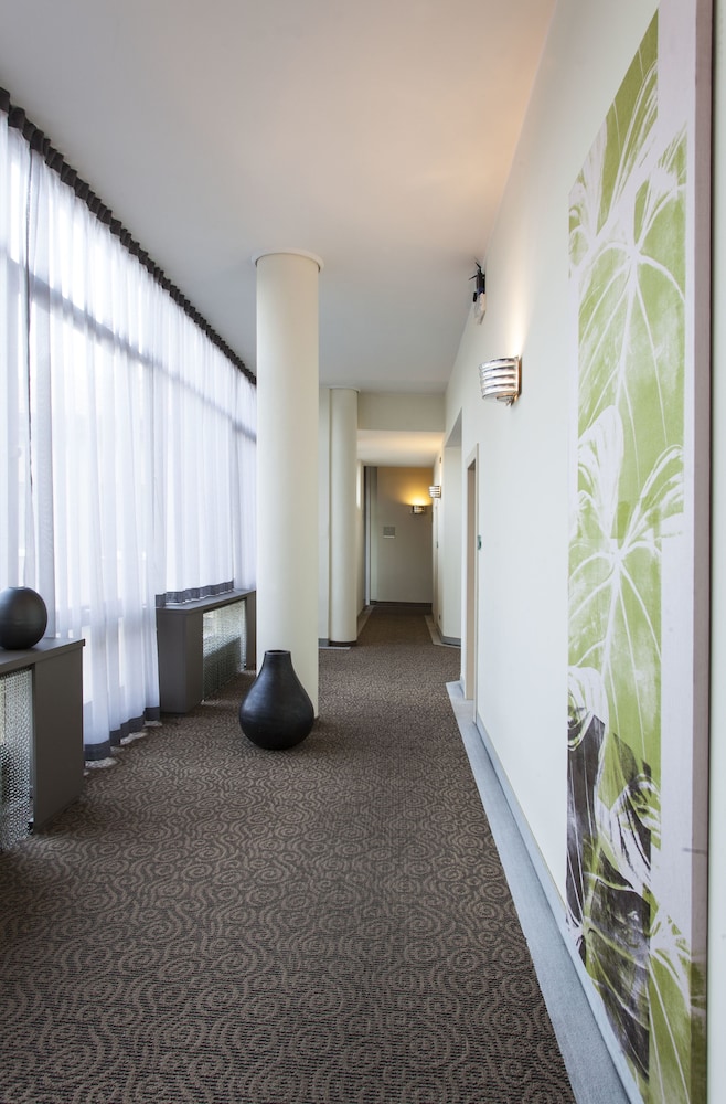 Hotel Cora 12/30