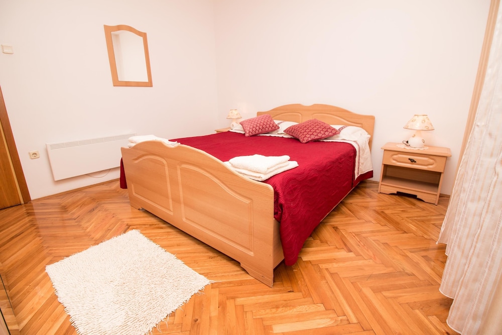 APARTMENT DIVNA 31/66
