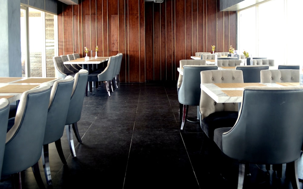 Louis Kienne Hotel Simpang Lima 57/67