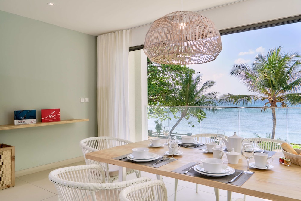 Les Estivales Beachfront Suites & Penthouses By Lo 39/48