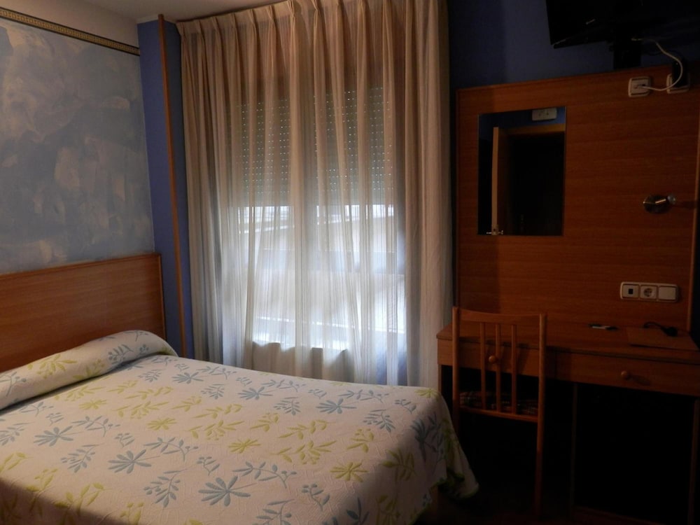 Doña María Hotel 6/25