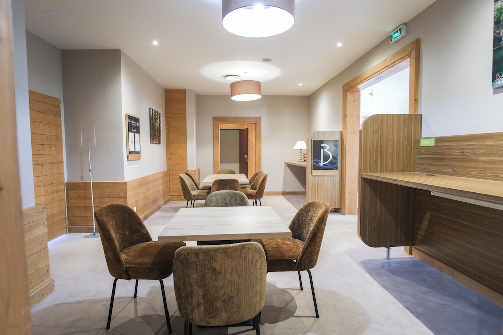 Hotel Les Menuires Les Bruyeres 42/72