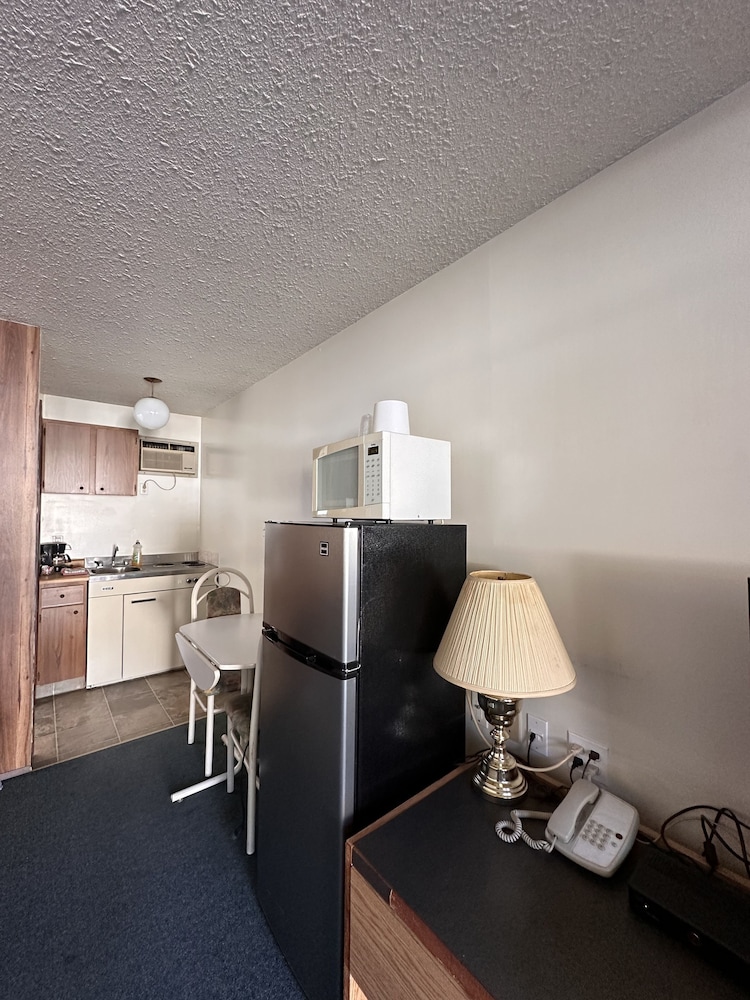 Howard Johnson by Wyndham Edson 29/57