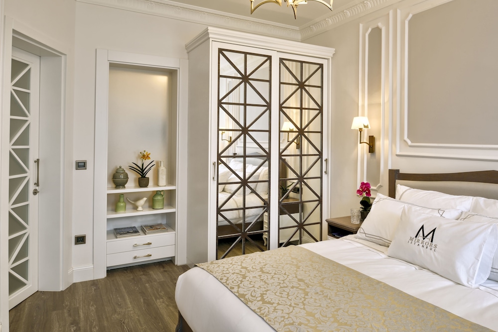 Mirrors Hotel Istanbul Taksim Pera 7/46