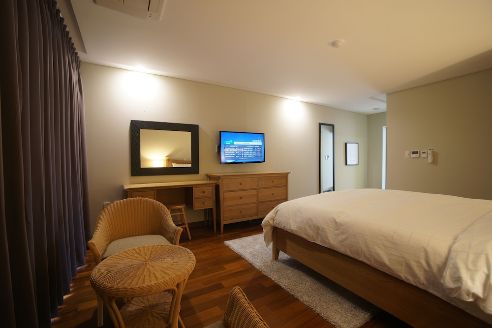 Illeinn Hotel 19/32