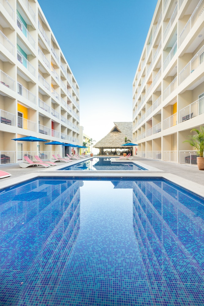 Decameron Isla Coral Guayabitos Ramada All Inclusive Resort 6/48