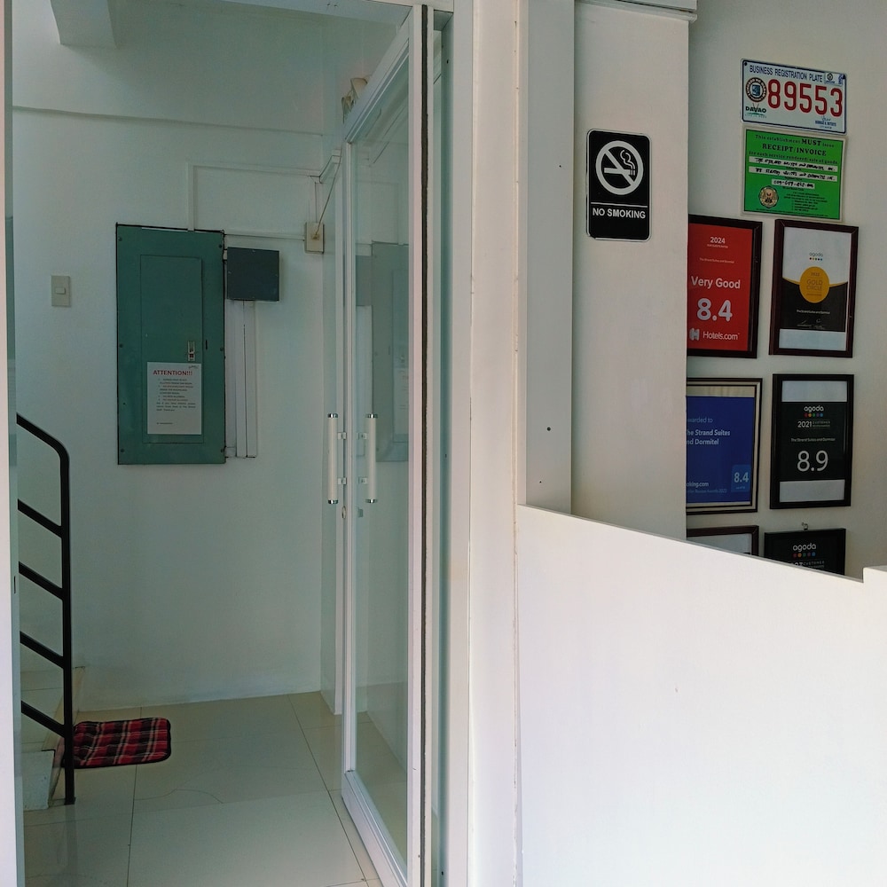 The Strand Suites And Dormitel 27/48