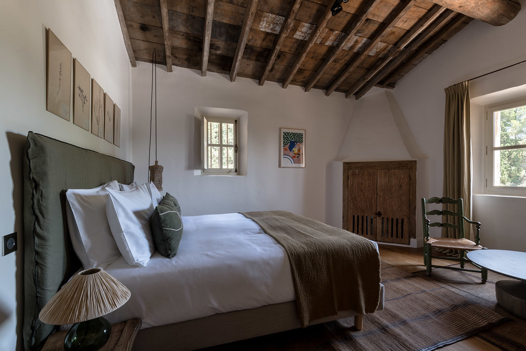 Room at Les Petites Maisons – Hameau des Baux, PARADOU