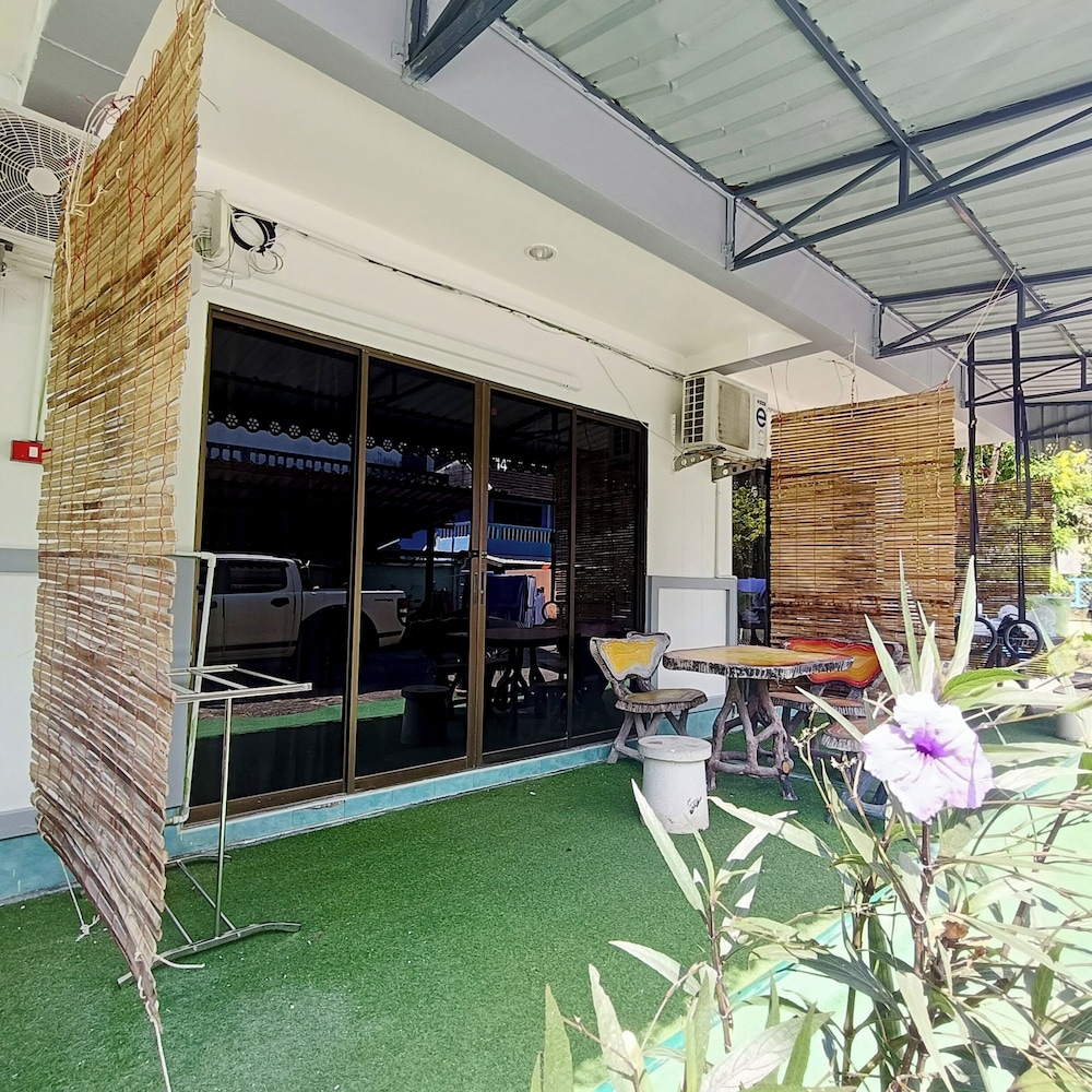 THE GUEST HOUSE 38/67