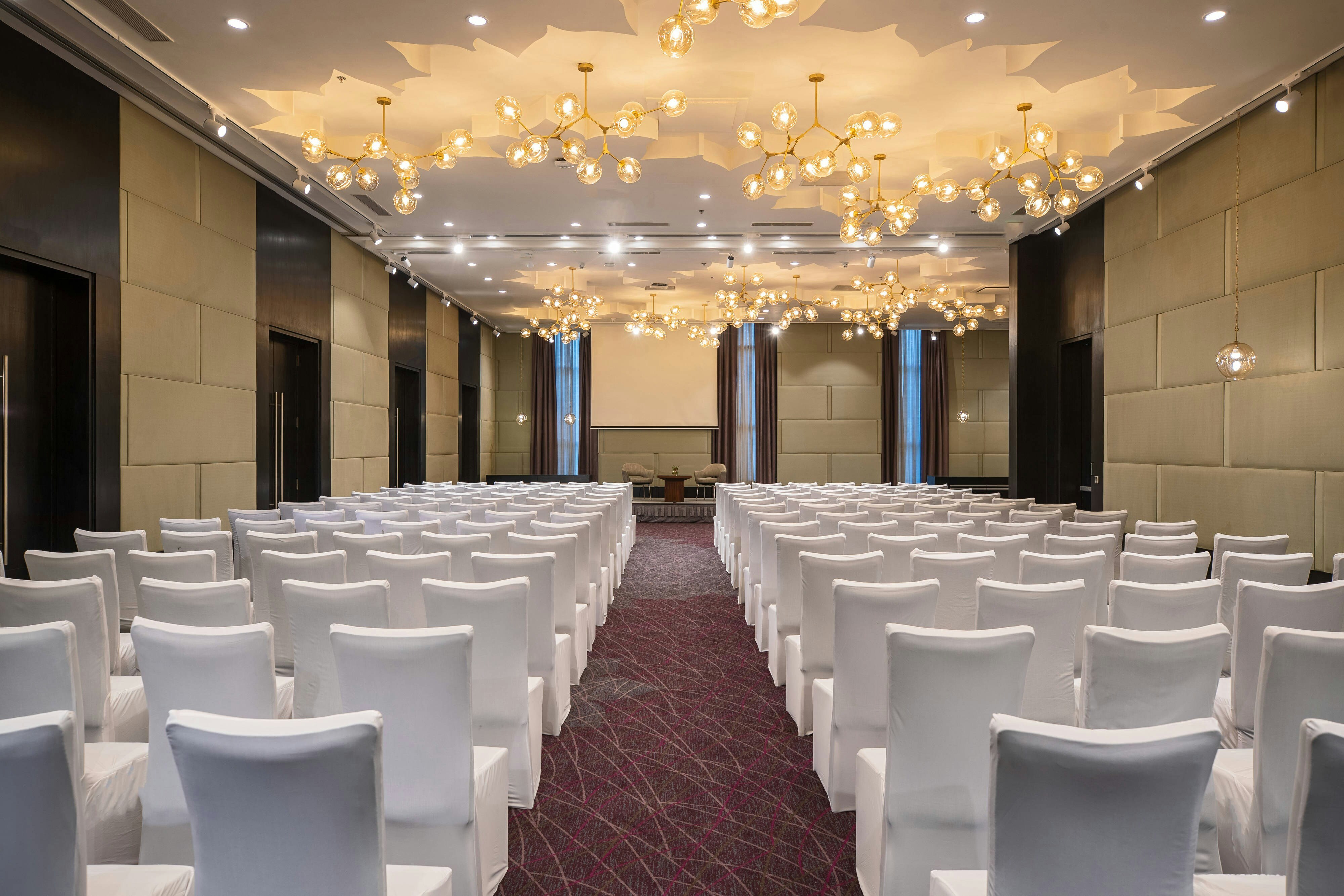 Renaissance Bengaluru Race Course Hotel 12/17