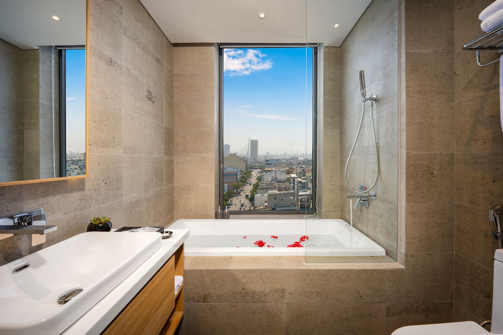 Estrella Boutique Hotel 52/58