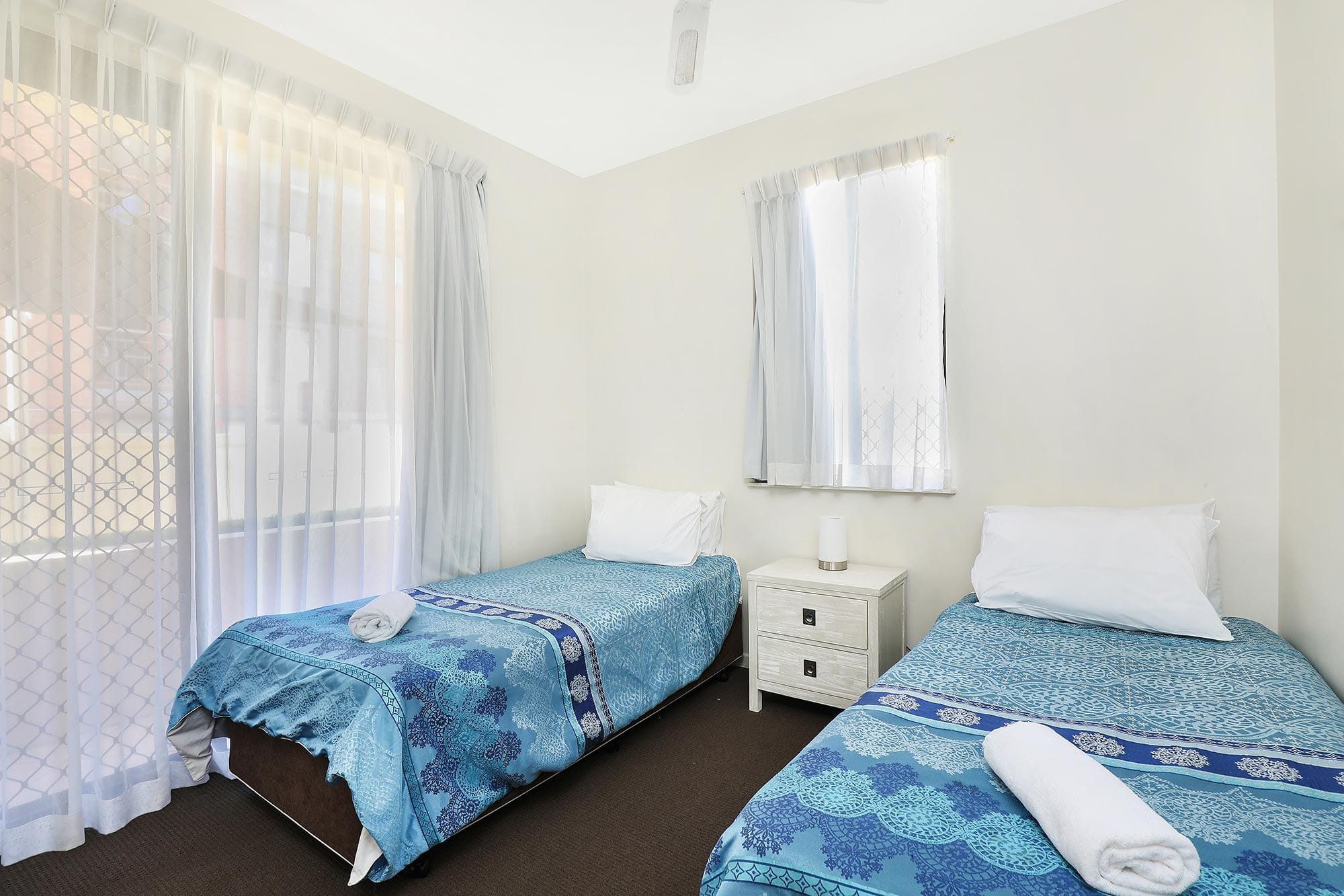 2 Bedrooms, Courtyard, Apartment