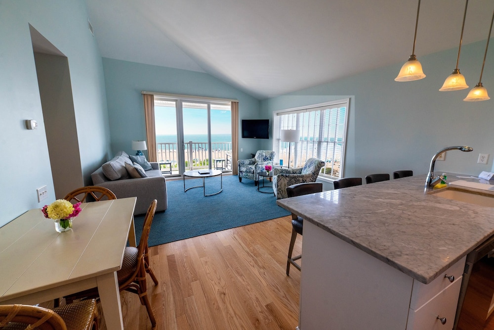 Sandpiper Beach Club 34/50