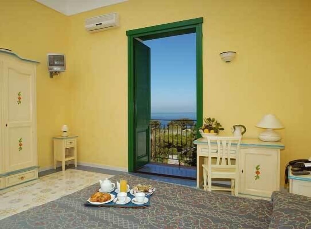 Hotel Savoia 53/53