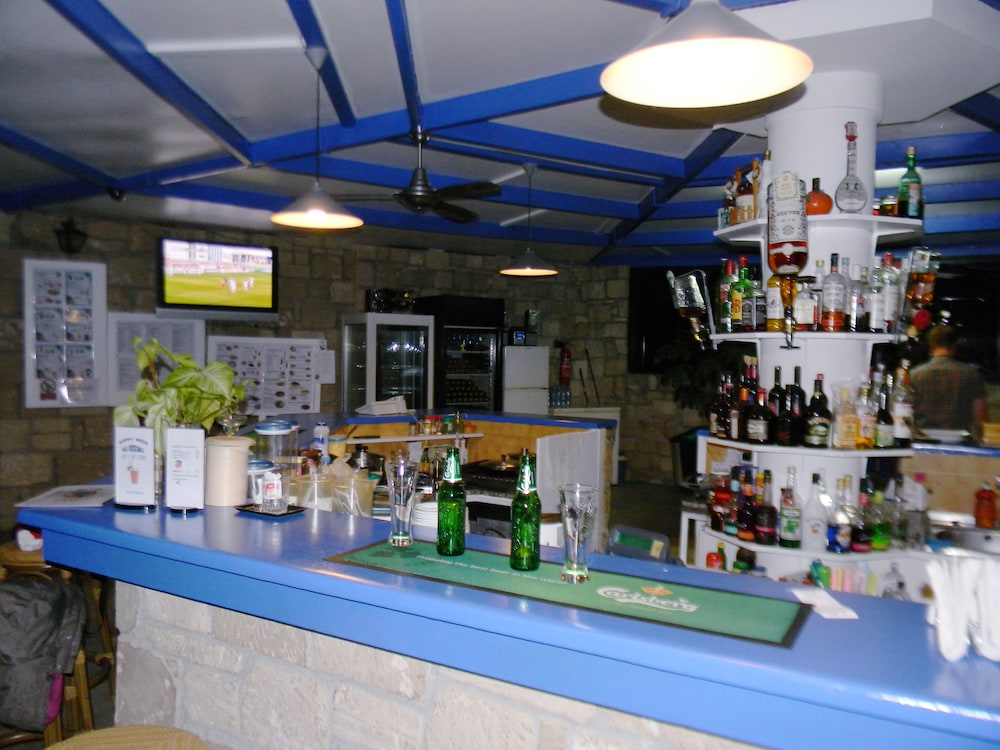restaurant-cafeteria