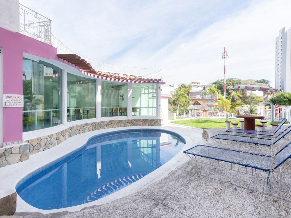 Capital O Hotel El Mejicano Acapulco 39/40
