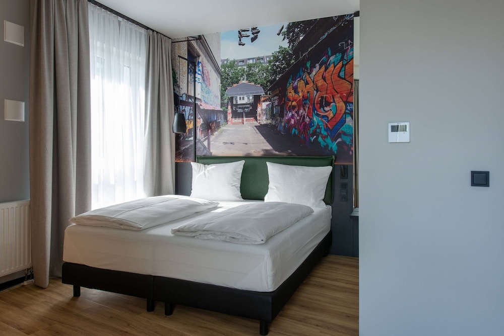 غرفة كومفورت بسرير كوين، B&B HOTEL Berlin-Kreuzberg 3/14