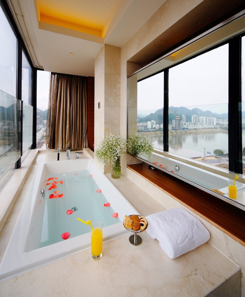 Dw Hotels 23/50