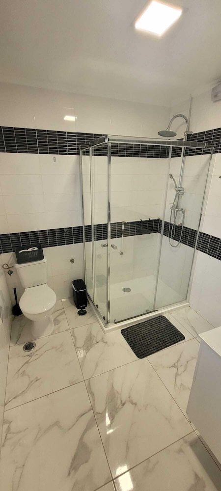 F3 Hostels 47/50