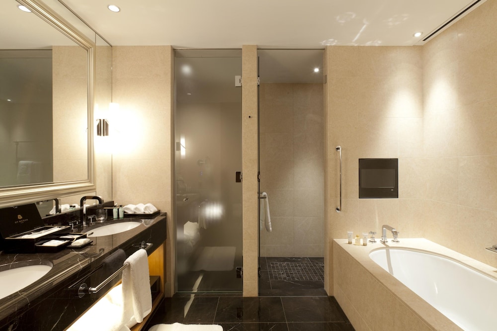 جناح تنفيذي بسرير كينج بإطلالة، The St. Regis Osaka 2/2
