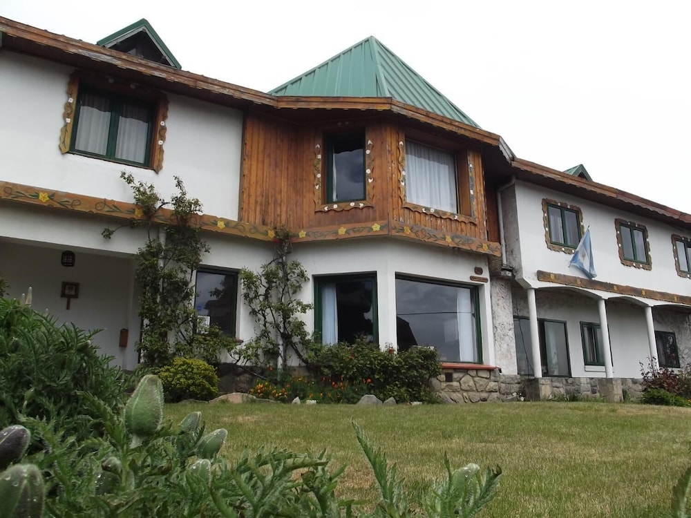 Hosteria Las Amapolas 8/32