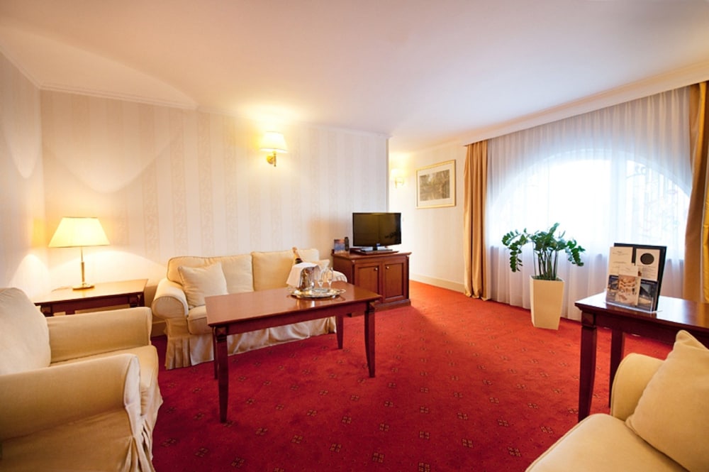 Mcc Mazurkas Conference Centre Hotel 34/50