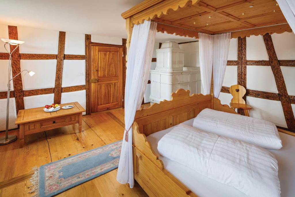 Room, Double Bed