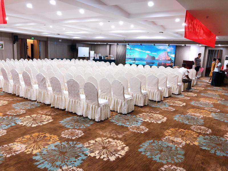 GreenTree Eastern Chizhou Changjiang Middle Road RT-Mart Hotel 39/45