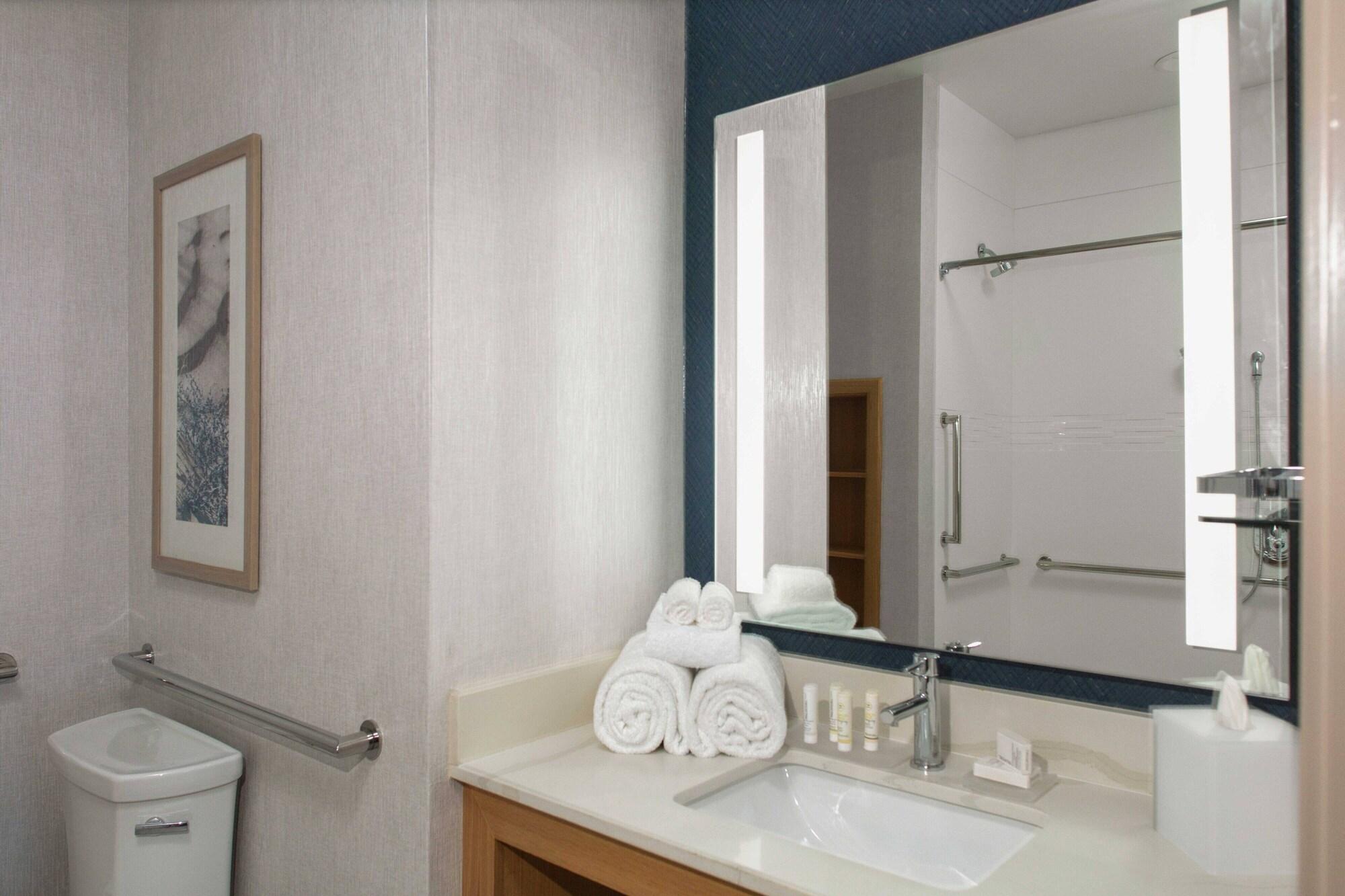 1 Bedroom, Suite, Ocean Front, Accessible