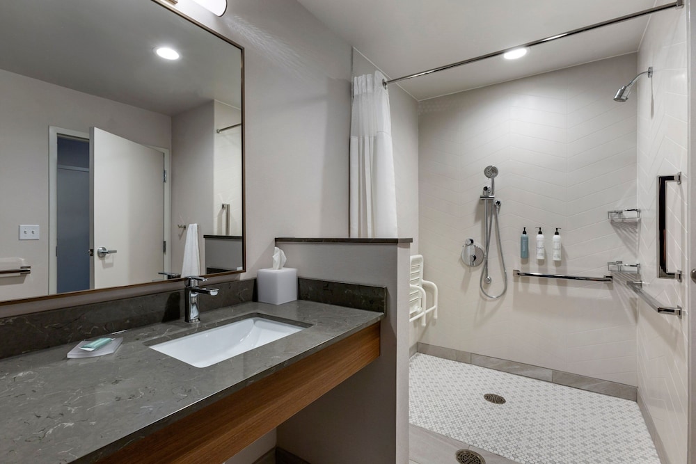 Fairfield by Marriott Inn & Suites Sandusky 49/49