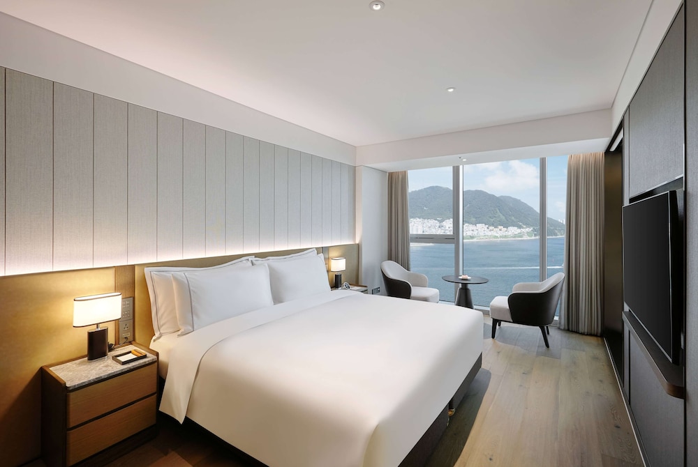 Wyndham Grand Busan Ijin 9/43