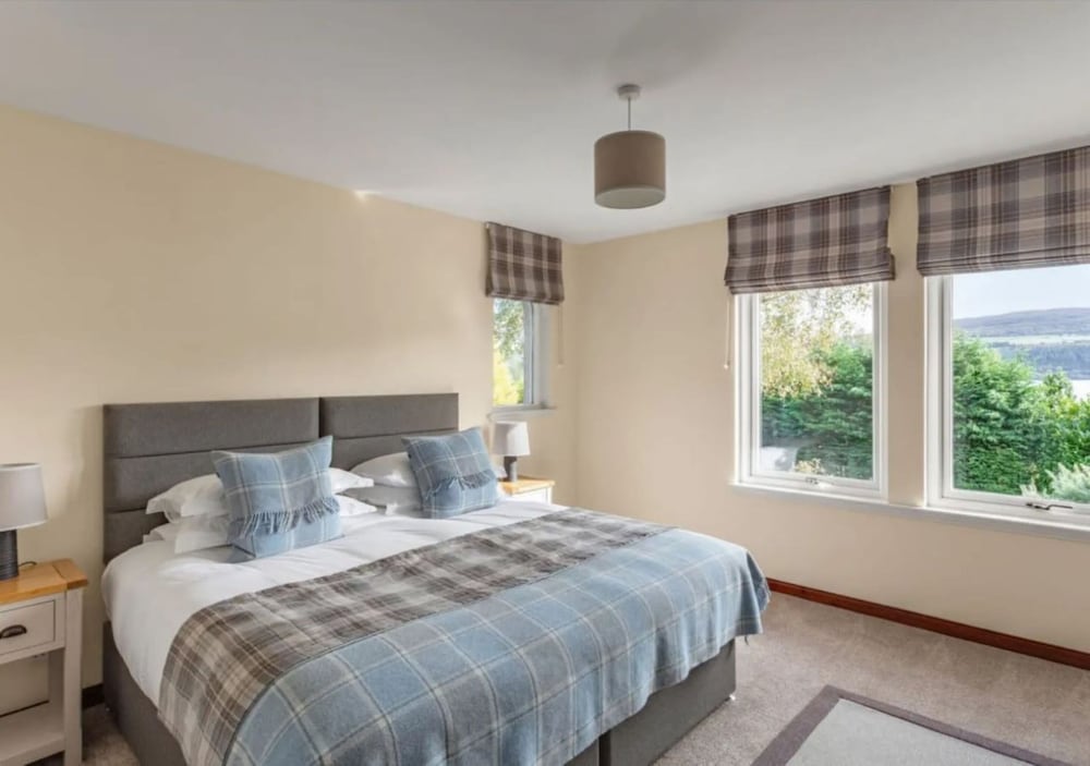 Loch Ness Cottages 26/50