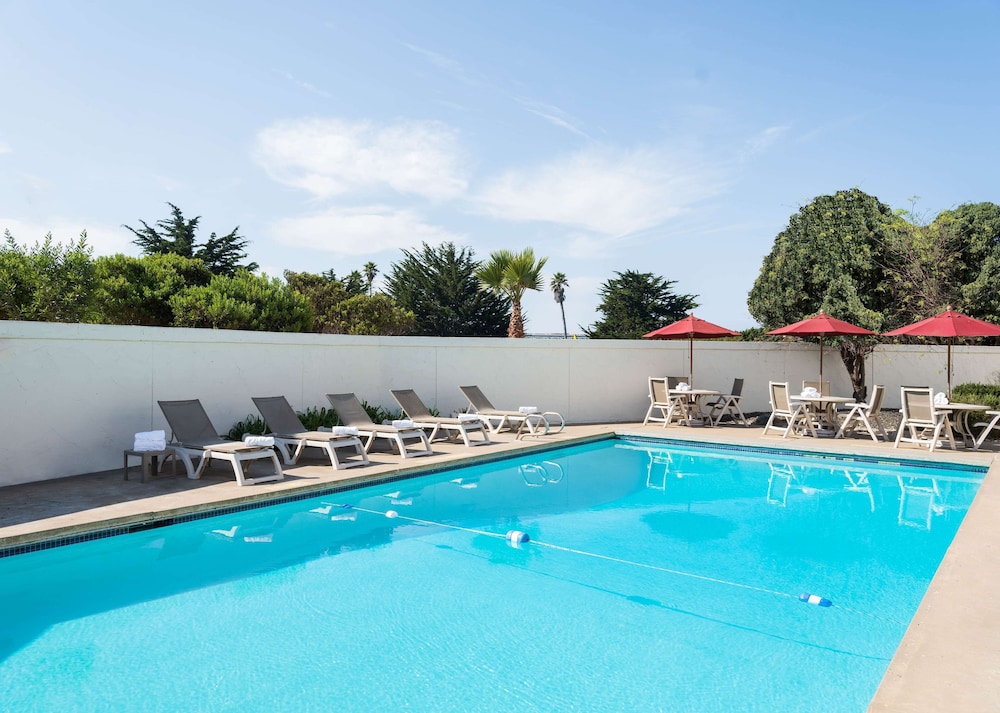 Motel6 San Simeon, CA - Hearst Castle Area 35/63