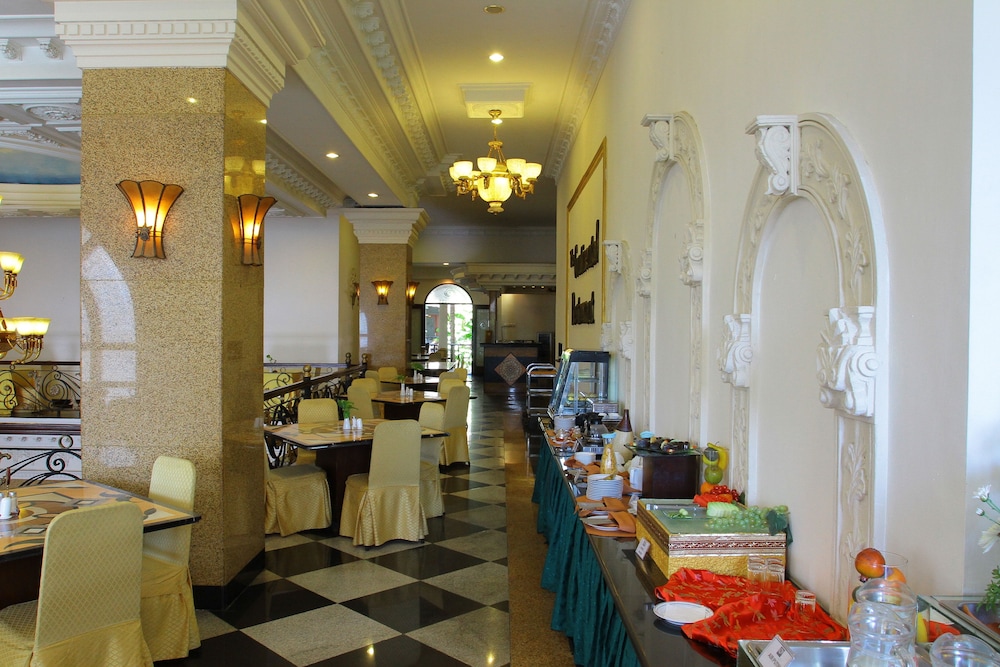 The Grand Palace Hotel Malang 42/58