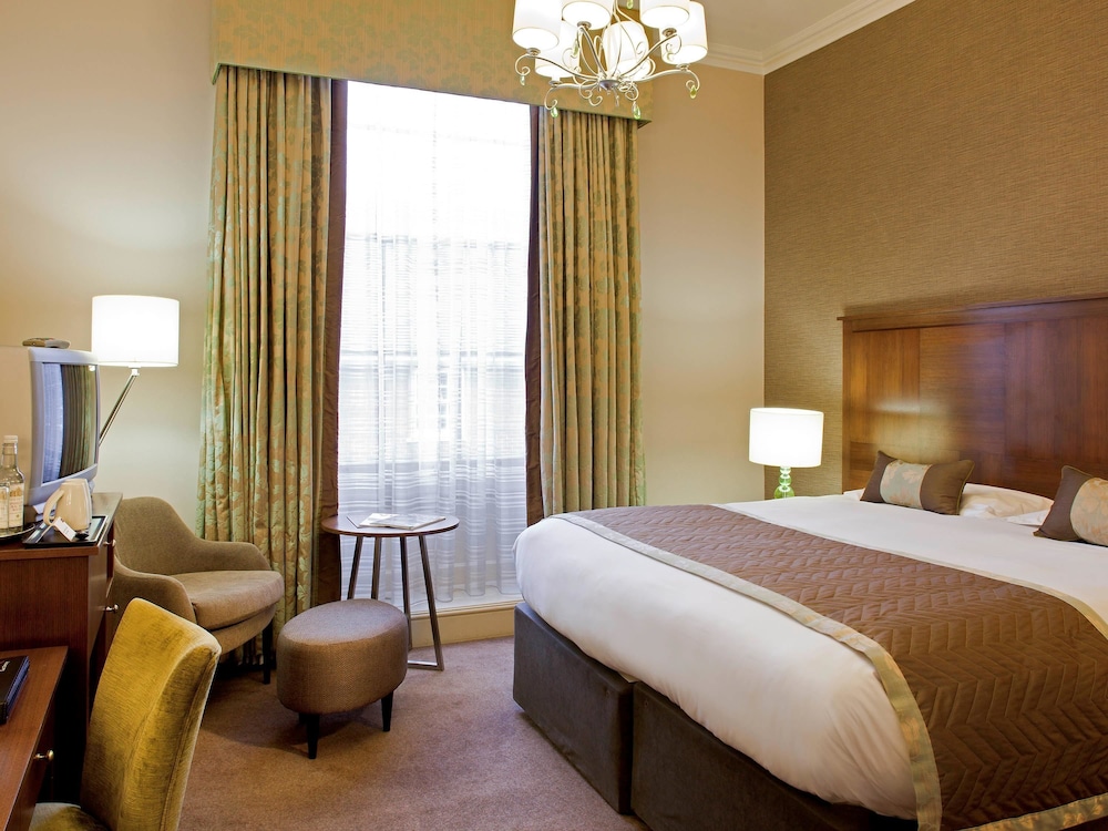 Mercure Salisbury White Hart Hotel 15/71
