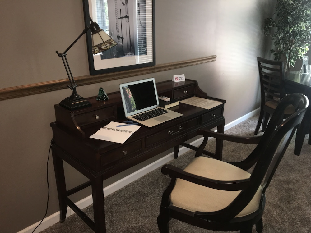 Lodging at the Gaffer Inn 39/48