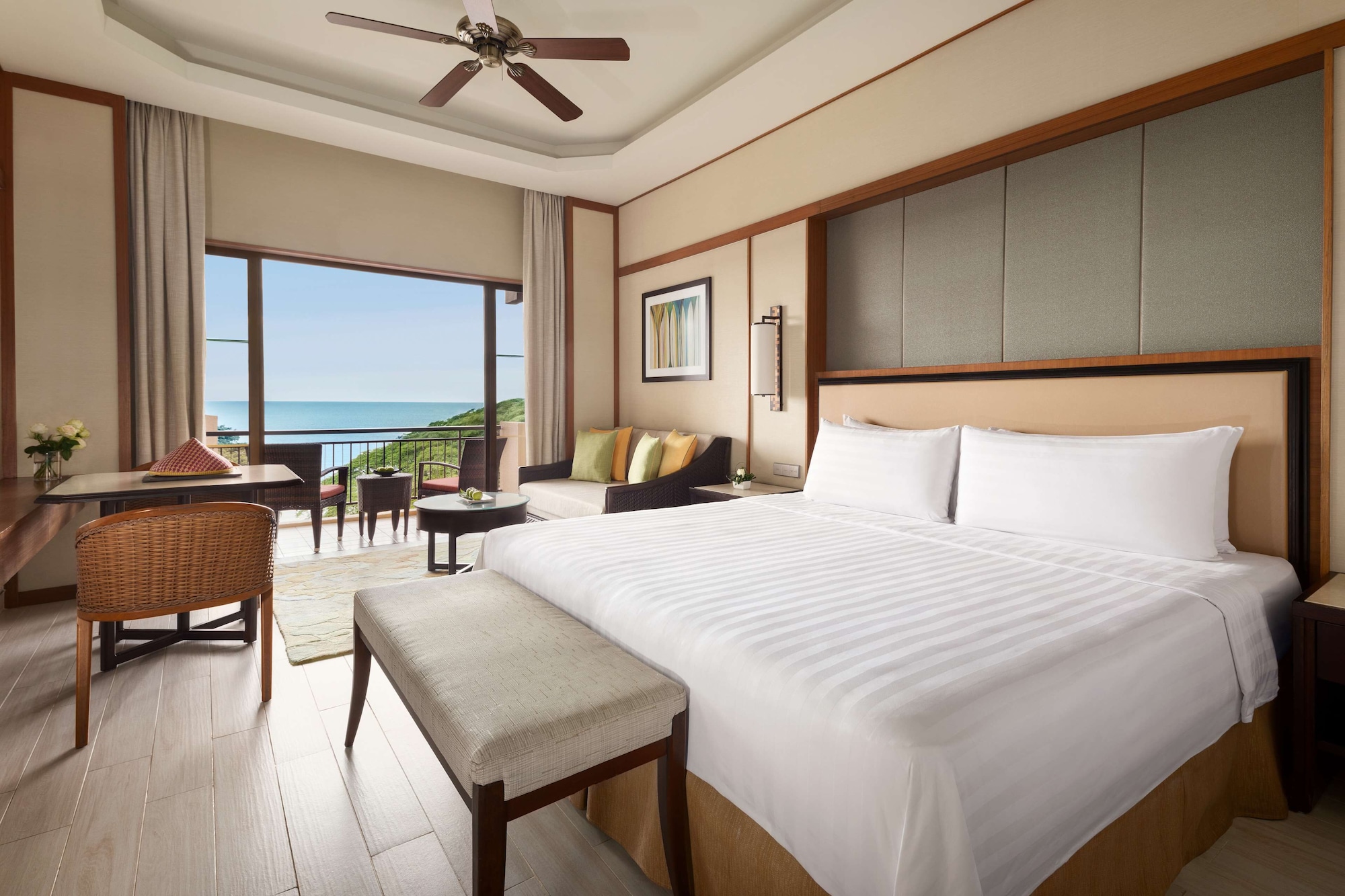GARDEN, DELUXE, KING BED, SEA VIEW