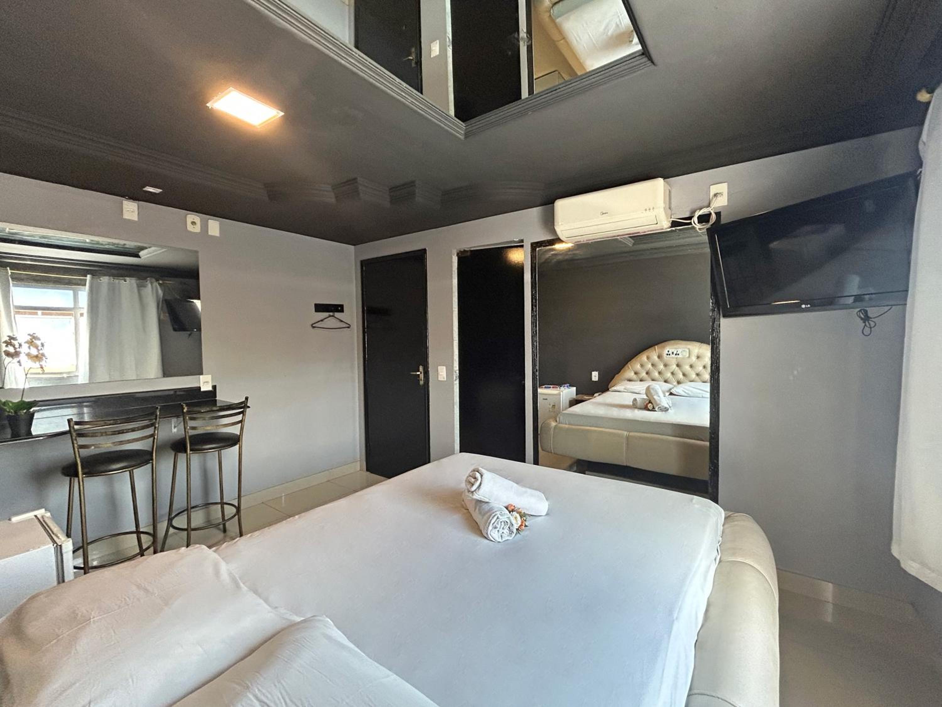 L'amour Park Hotel 11/51