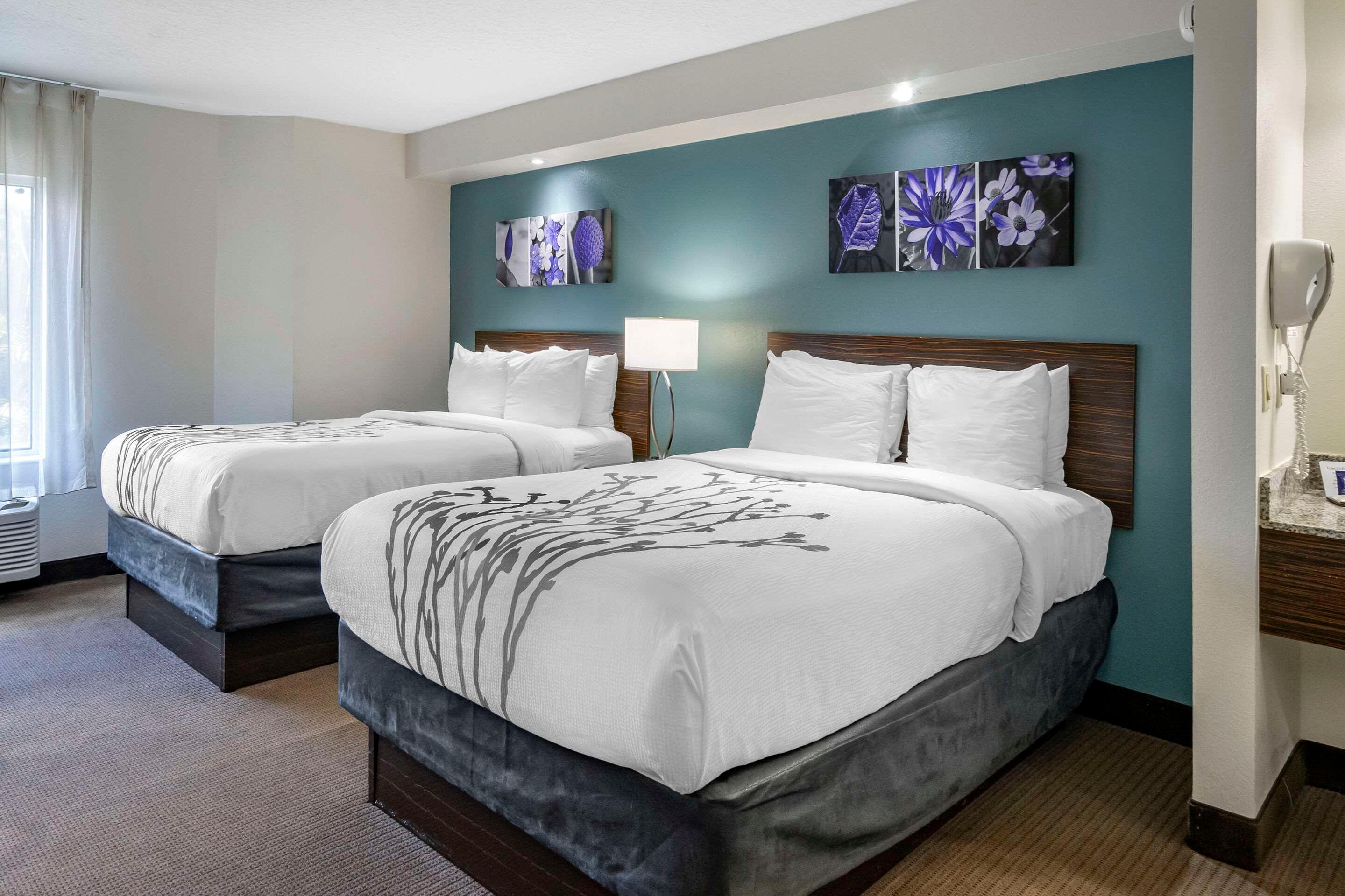 ROOM, 2 DOUBLE BEDS