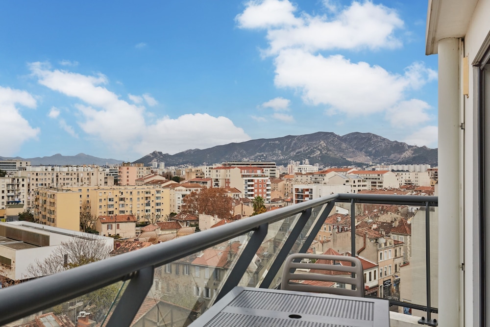 Appart hotel Odalys City Marseille Centre Parc Chanot Velodrome 45/50