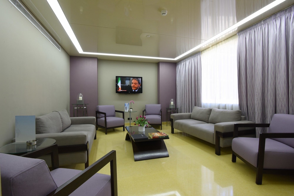 Ramada By Wyndham Downtown Beirut 29/56