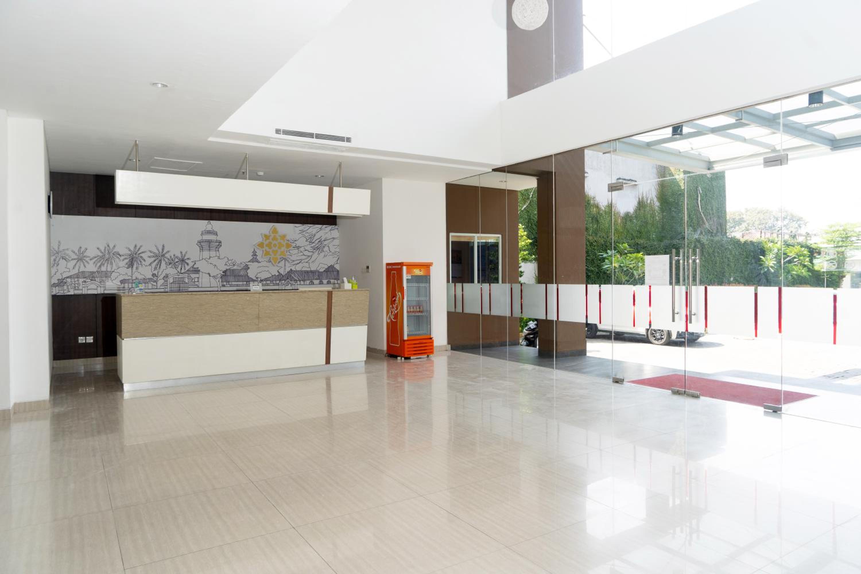 Lynn Hotel Serang 9/43