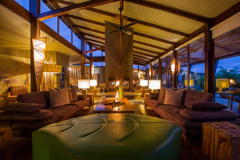 Rhino Ridge Safari Lodge 27/50