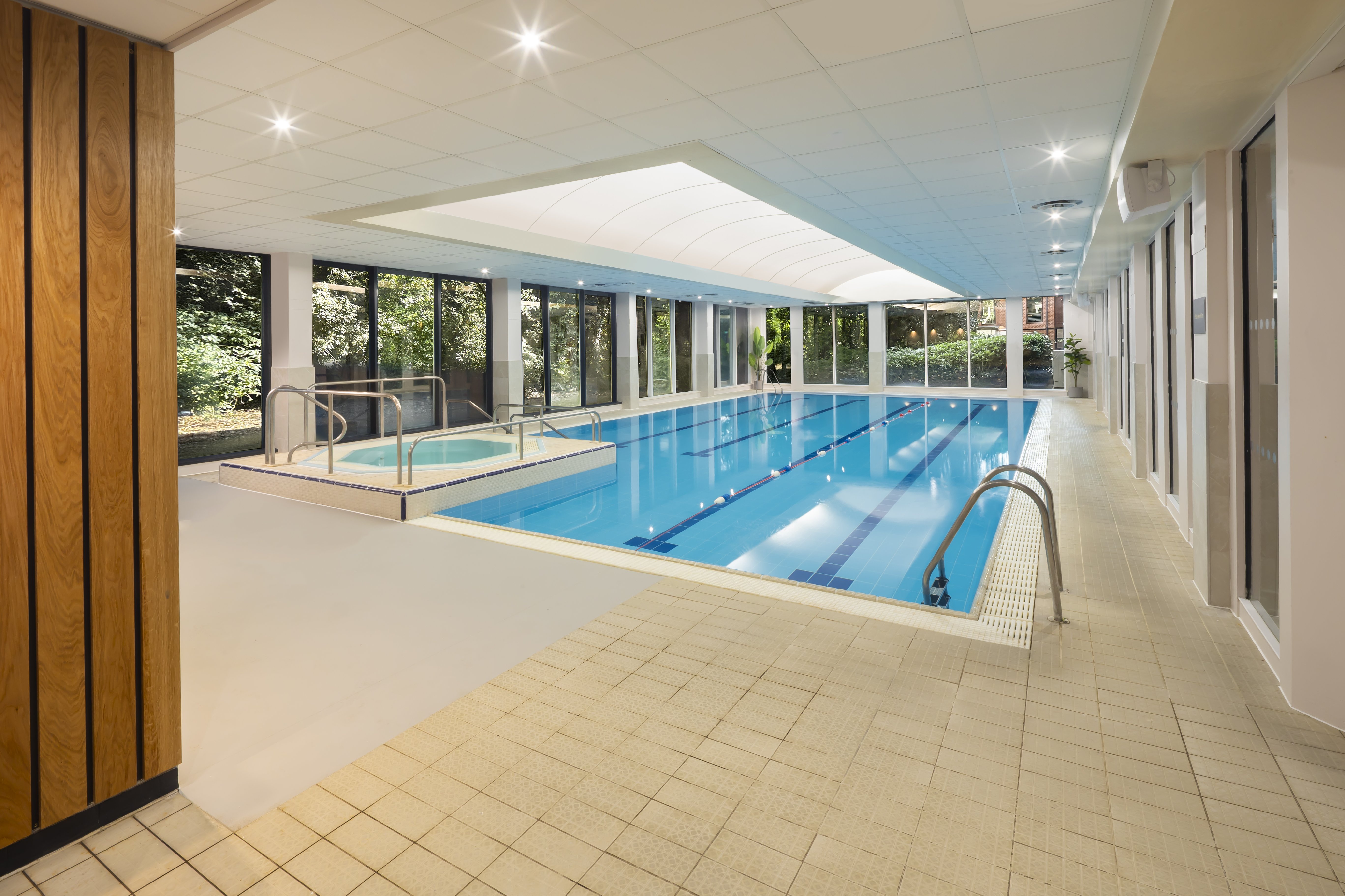 Holiday Inn Hemel Hempstead M1, JCT. 8 by IHG 17/50