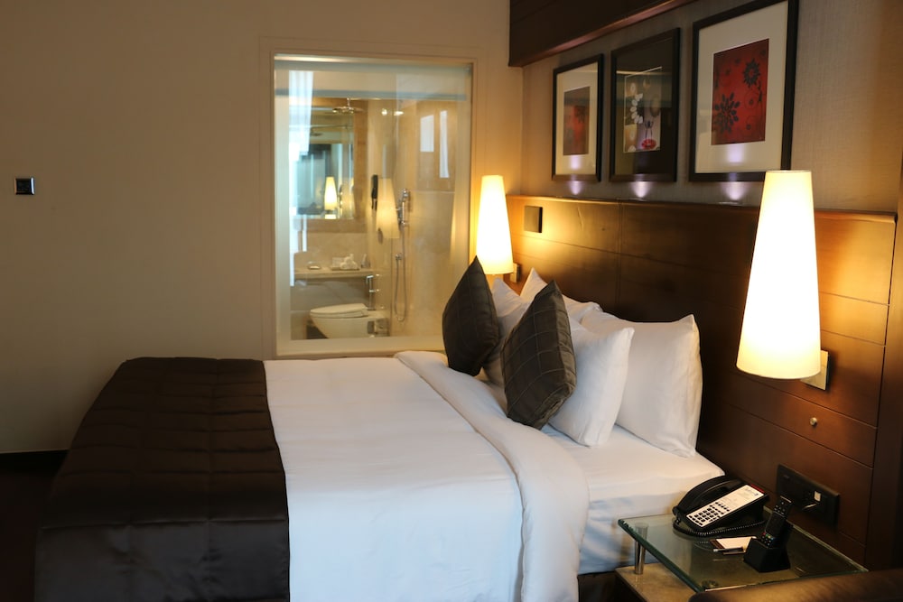 Radisson Blu Atria Bengaluru 28/76