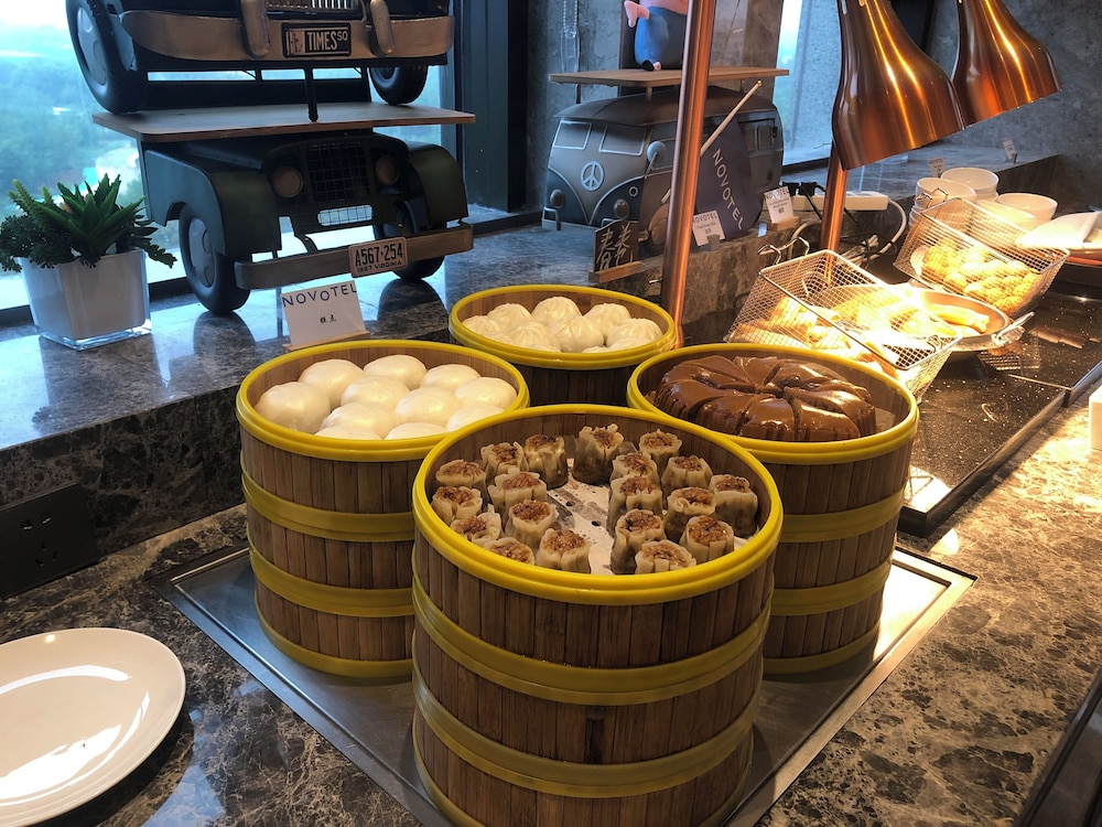 Novotel Kunshan Yangcheng Lake 24/60